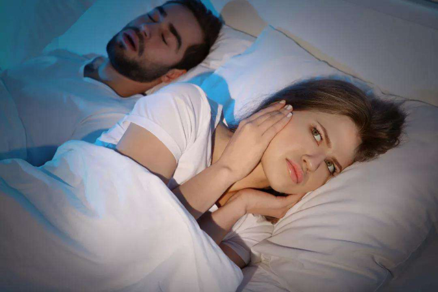 打呼噜与睡眠呼吸暂停综合征之间的关系