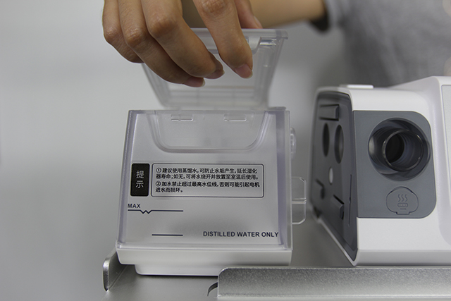 家用呼吸机湿化器中要加什么水?